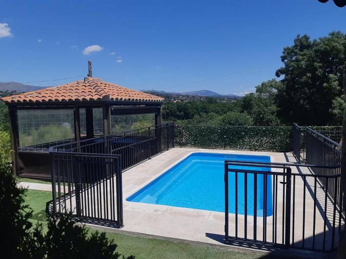 Chalet para 8 personas, con jardín además de vistas y piscina, Se admiten mascotas en Valle del Alberche - 3
