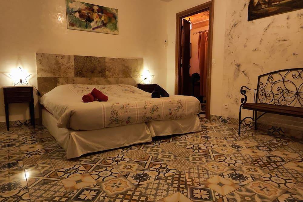 Comfortable villa - Family - Swimming pool - Spa-Terraces/Air conditioning. in Souillac, Lot