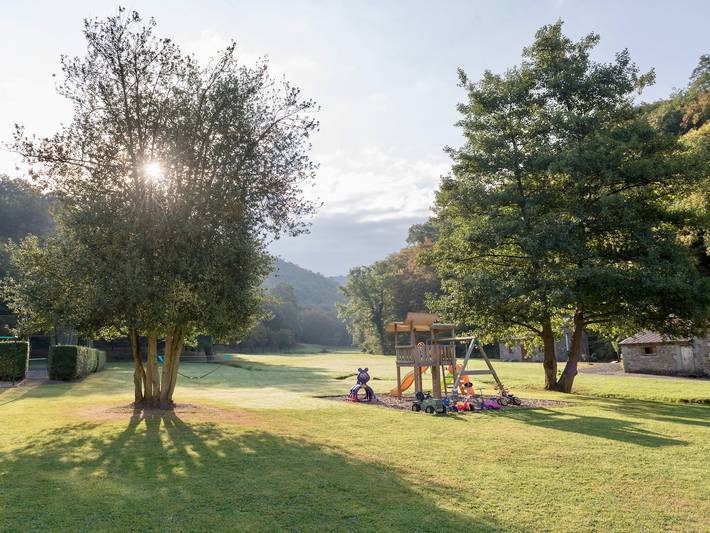 Château pour 20 personnes, avec jardin et vue dans les Ardennes - 2