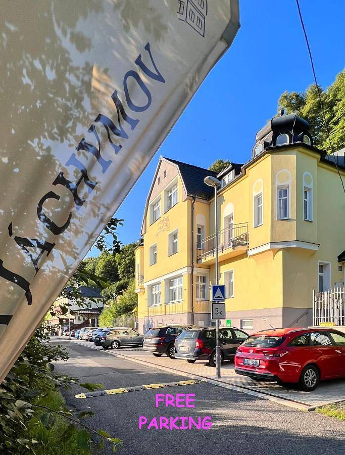 Apartmenthotel für 9 Personen, mit Garten und Ausblick - 1