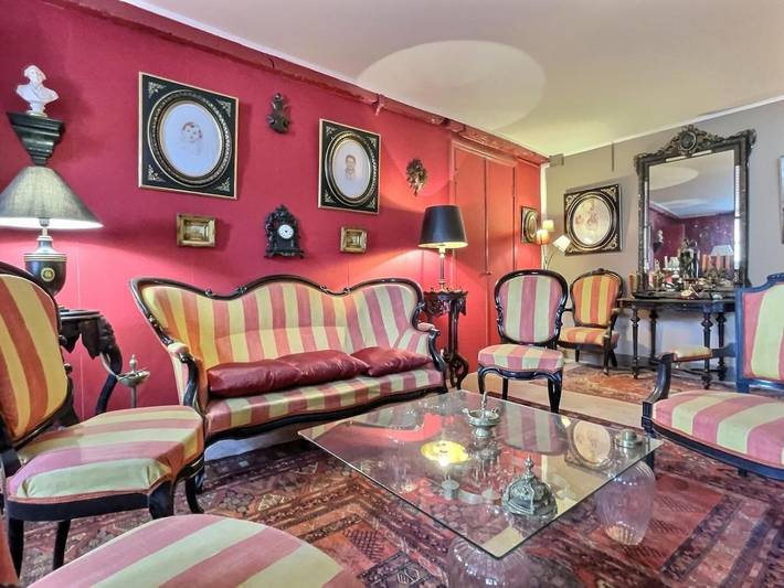 Location de vacances pour 10 personnes, avec jardin et piscine à Montbellet