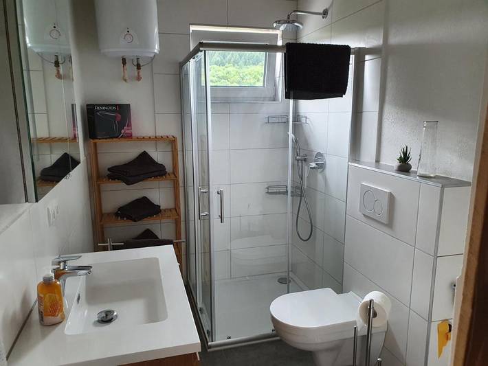 Ferienwohnung für 3 Personen, mit Balkon und Terrasse sowie Garten und Ausblick in Lahntal-Westerwald - 3