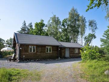 Ferienhaus für 5 Personen, mit Terrasse und Ausblick sowie Seeblick und Garten, mit Haustier in Södermanland