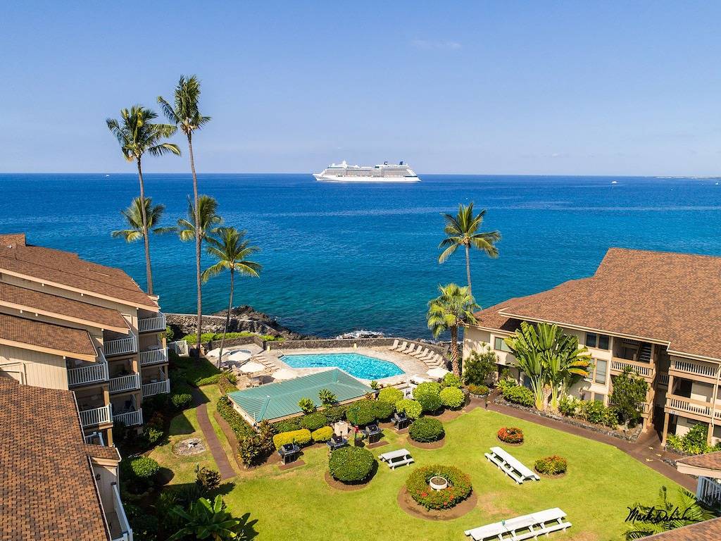 Ganze Wohnung, Summer Promo! Stunning Ocean View With Sunsets, City Lights and A/C in Kailua-Kona, South Kona