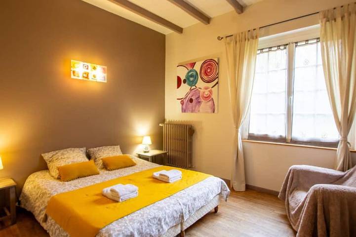 Gîte pour 6 personnes, avec jardin à Ginestet - 4