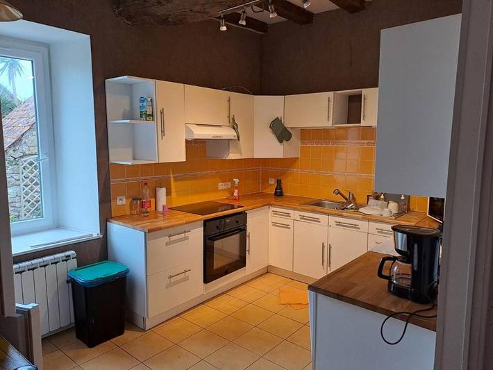 Gîte pour 6 personnes, avec terrasse et vue à Runan - 4