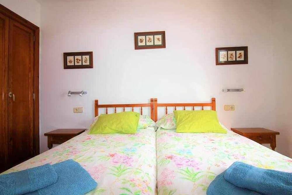 Entire apartment, Barbara Beach House . in Costa Teguise, Teguise