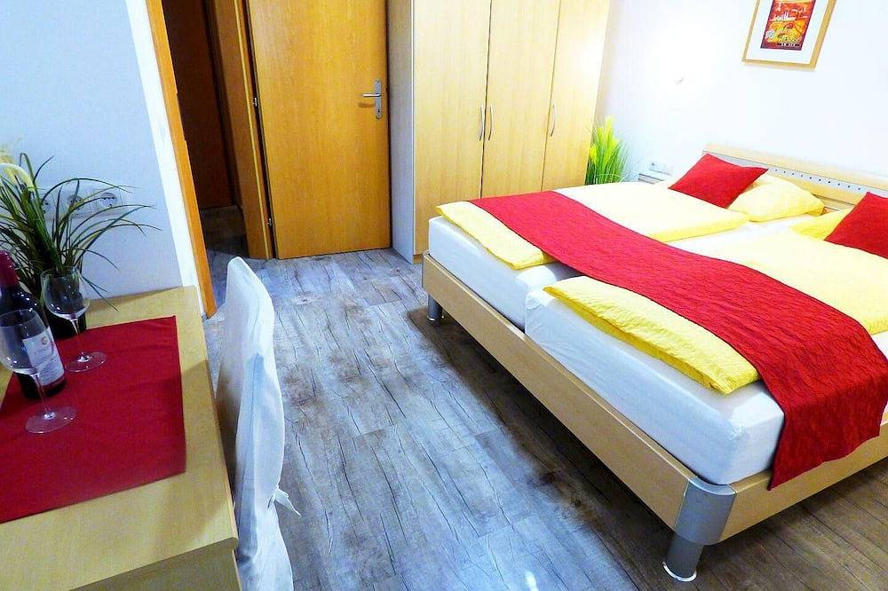 Ganze Wohnung, Neu modern renovierte Balkonwohnung A in Mörbisch am See, Leithaberg