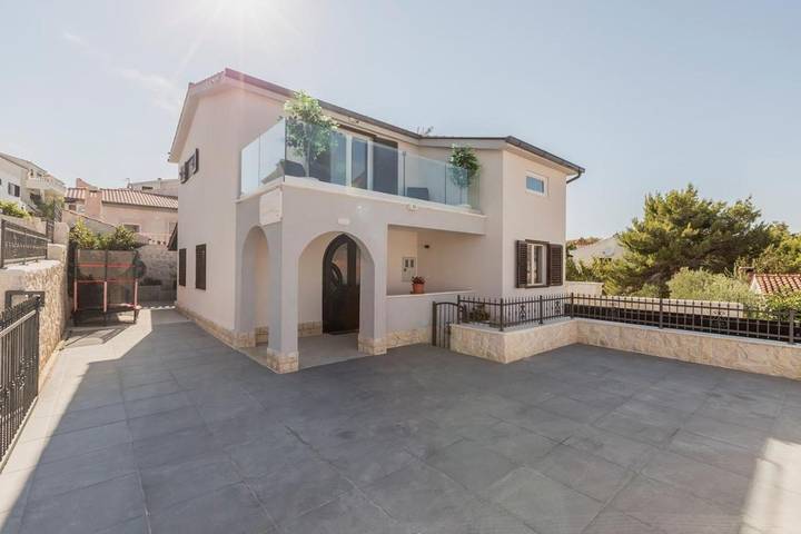 Villa pour 9 personnes, avec jardin et piscine, animaux acceptés à Sevid - 3