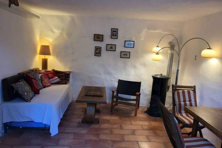 Gîte pour 4 personnes, avec jardin à Saignon - 3