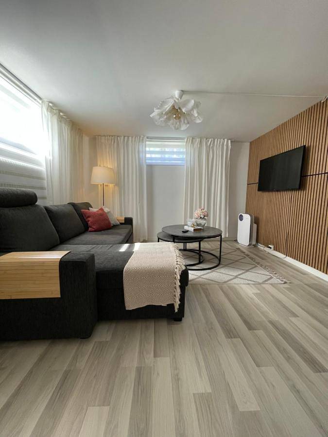 Ferienwohnung für 4 Personen, mit Ausblick und Garten in Strömstad