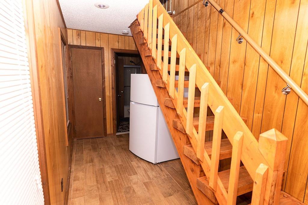 Good Vibes Chalet With Private Hot Tub & Sauna in Saw Creek Private Community in Saw Creek, Monroe County (PA)