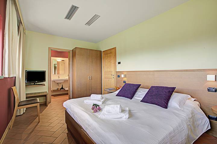 Hotel für 2 Personen, mit Pool, kinderfreundlich in Desenzano del Garda - 4