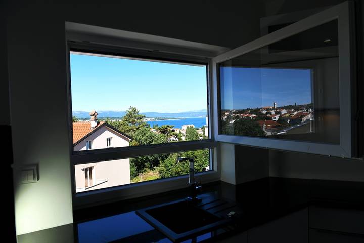 Ganze Wohnung, Ferienwohnung Mary 1 mit Balkon in Malinska-Dubašnica, Krk