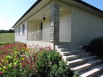 Cottage pour 8 personnes, avec jardin, animaux acceptés à Agonac