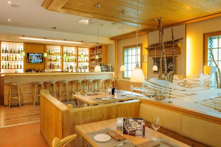Hotel für 2 Personen, mit Terrasse und Pool sowie Sauna in Sindelfingen - 4