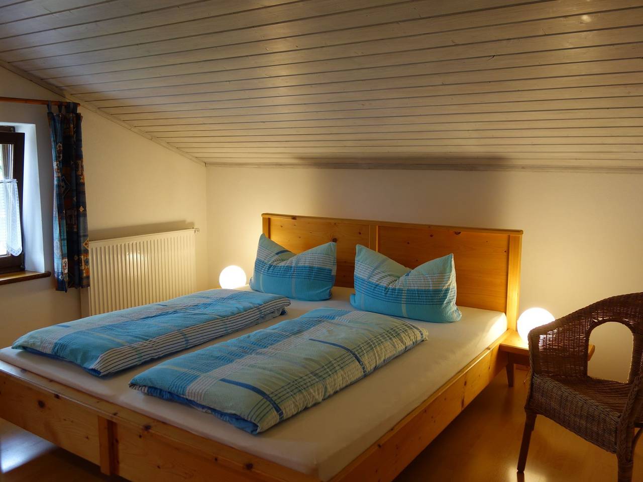 Ganze Ferienwohnung, Ferienwohnung Obermeier | Chiemgau Karte - Ferienwohnung 100 qm, f. 2-5 Pers., 2 sep. Schlafzimmer, Südbalkon, ruhige Lage in Grassau, Chiemsee