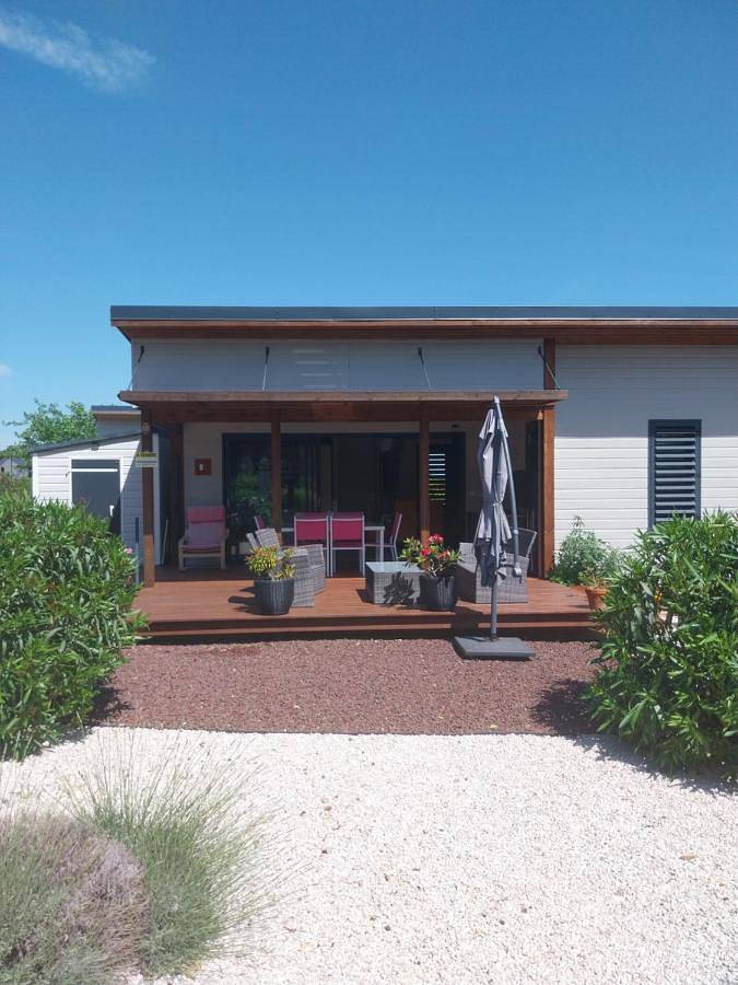 Gîte pour 6 personnes, avec piscine ainsi que vue et terrasse à Pomérols - 3