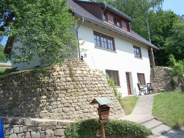 Ferienwohnung für 4 Personen, mit Terrasse und Ausblick in Struppen