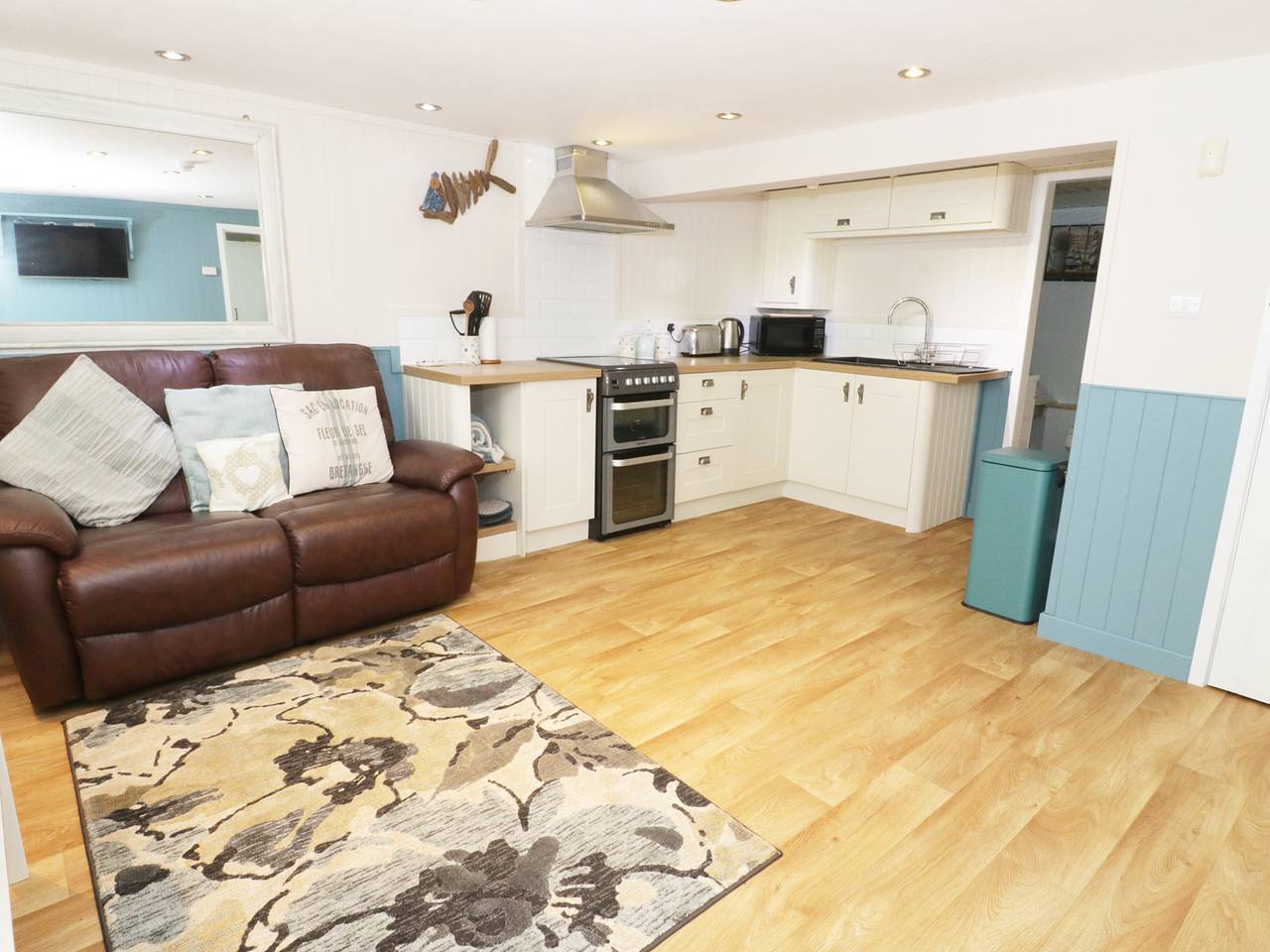 Entire apartment, The Hideaway in Benllech, Isle of Anglesey