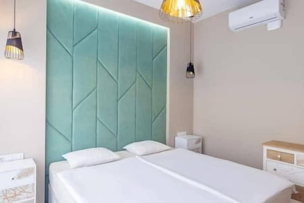 Casa Blanca Tenerife Apartments - entire building in Playa San Juan, Guía de Isora