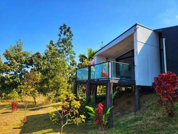 Maison d’hôte pour 2 personnes, avec terrasse et vue dans Chiang Rai