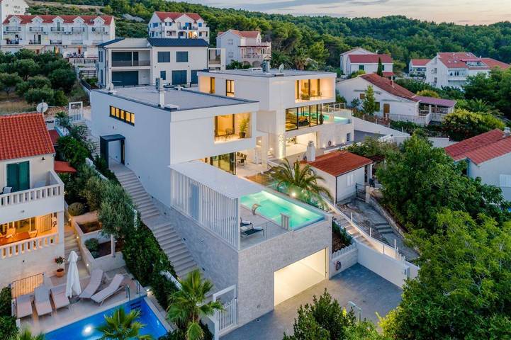 Villa pour 16 personnes, avec balcon à Sutivan - 4