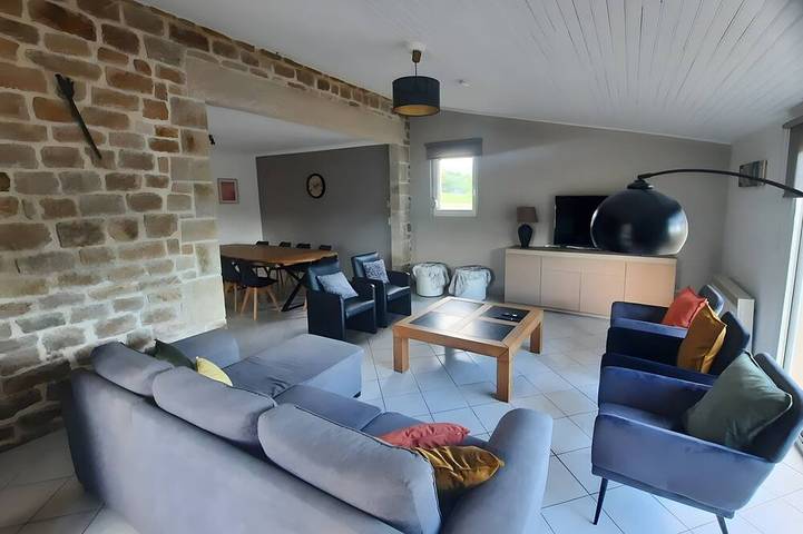 Location de vacances pour 10 personnes, avec jardin et terrasse à Bourseul