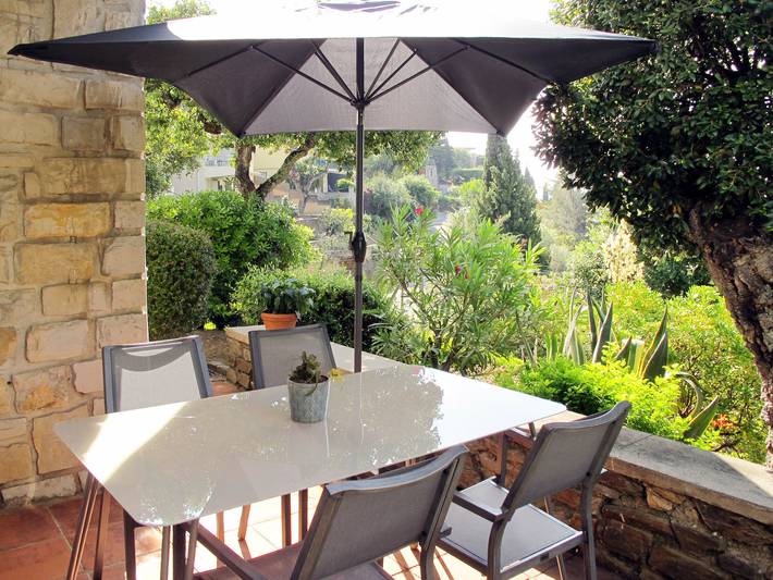 Ferienwohnung für 5 Personen, mit Terrasse und Garten sowie Kinderpool in Le Lavandou - 2