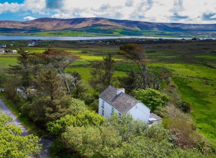 Holiday rental for 5 people, with Terrace and Garden as well as View in Valentia Island