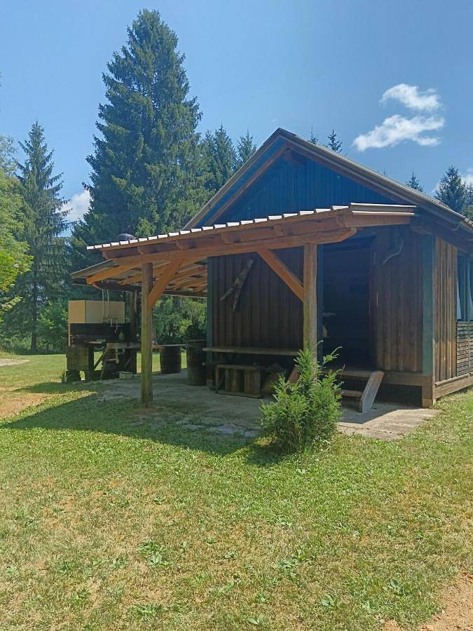 Camping für 4 Personen, mit Garten und Terrasse sowie Ausblick, mit Haustier in Slowenien - 3