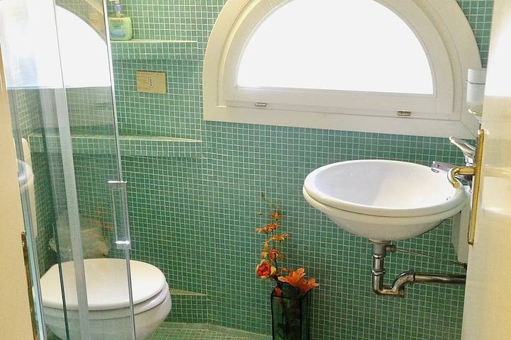 Ganze Wohnung, Sonnige Wohnung mit großer Terrasse einen Steinwurf von Rialto-Brücke, free wifi in Venedig, Lagune von Venedig