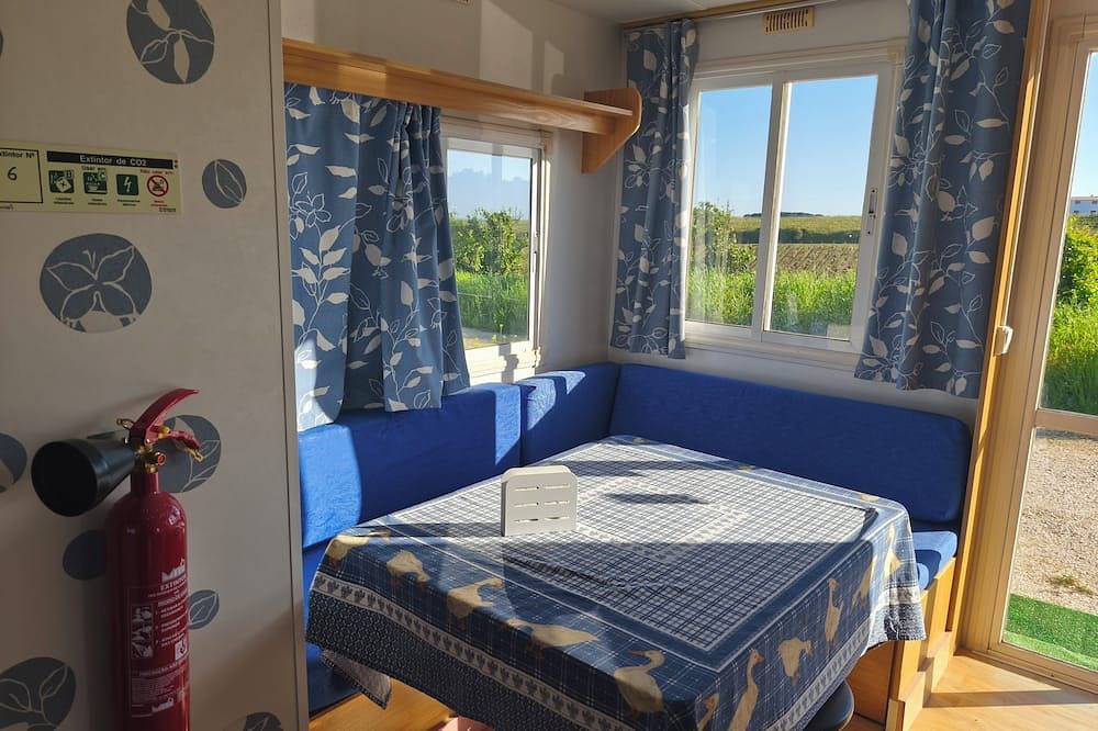 Lovely 2-bedroom bungalow in Cartaxo in Valada, Rio Tejo