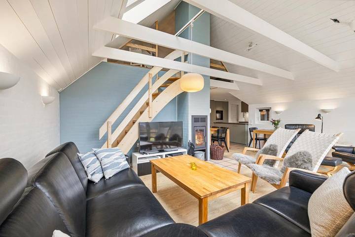 Ferienhaus für 10 Personen, mit Balkon/Terrasse und Whirlpool sowie Terrasse und Kinderpool in Houstrup Strand - 3
