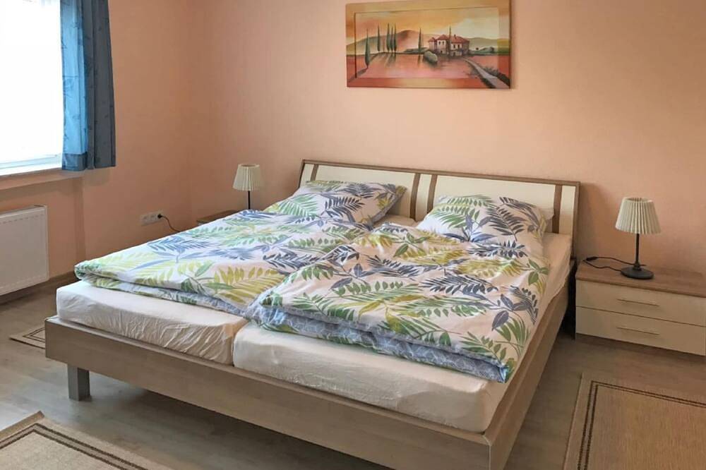 Ganze Wohnung, Terrassenwohnung im Westerwald in Waldbrunn (Westerwald), Landkreis Limburg-Weilburg