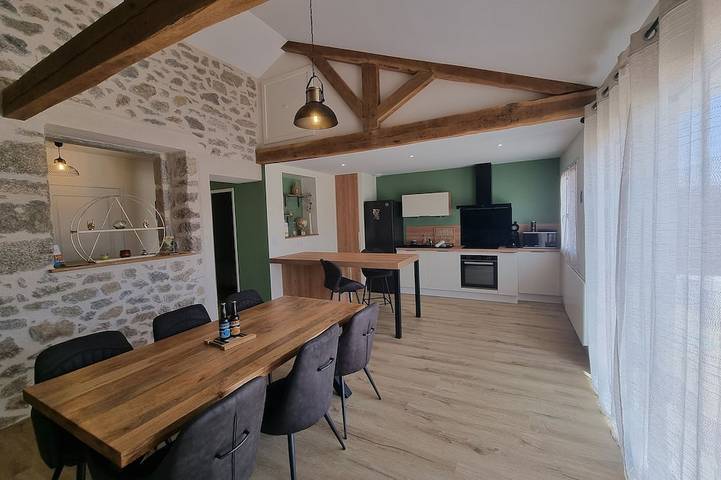 Location de vacances pour 6 personnes à Ladinhac