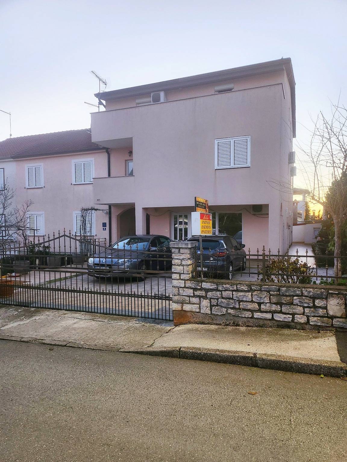 Ganze Wohnung, 2-Zimmer-Ferienwohnung mit Terrasse Porec A-22124-c in Poreč, Grad Poreč