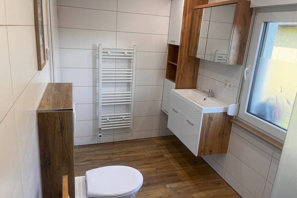 Rheinaus Alleinnutzung voll eingefriedet Wlan malerischen Blickauf Oktogonkirche in Ludorf, Müritz