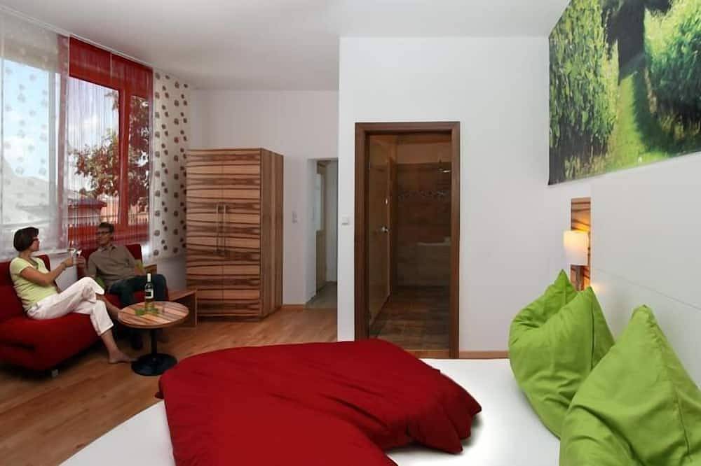 Ganze Wohnung, Ferienwohnung (40qm) mit großzügigem Badezimmer und Sitzgelegenheit im Garten in Gemeinde Herrnbaumgarten, Mistelbach (Niederösterreich)