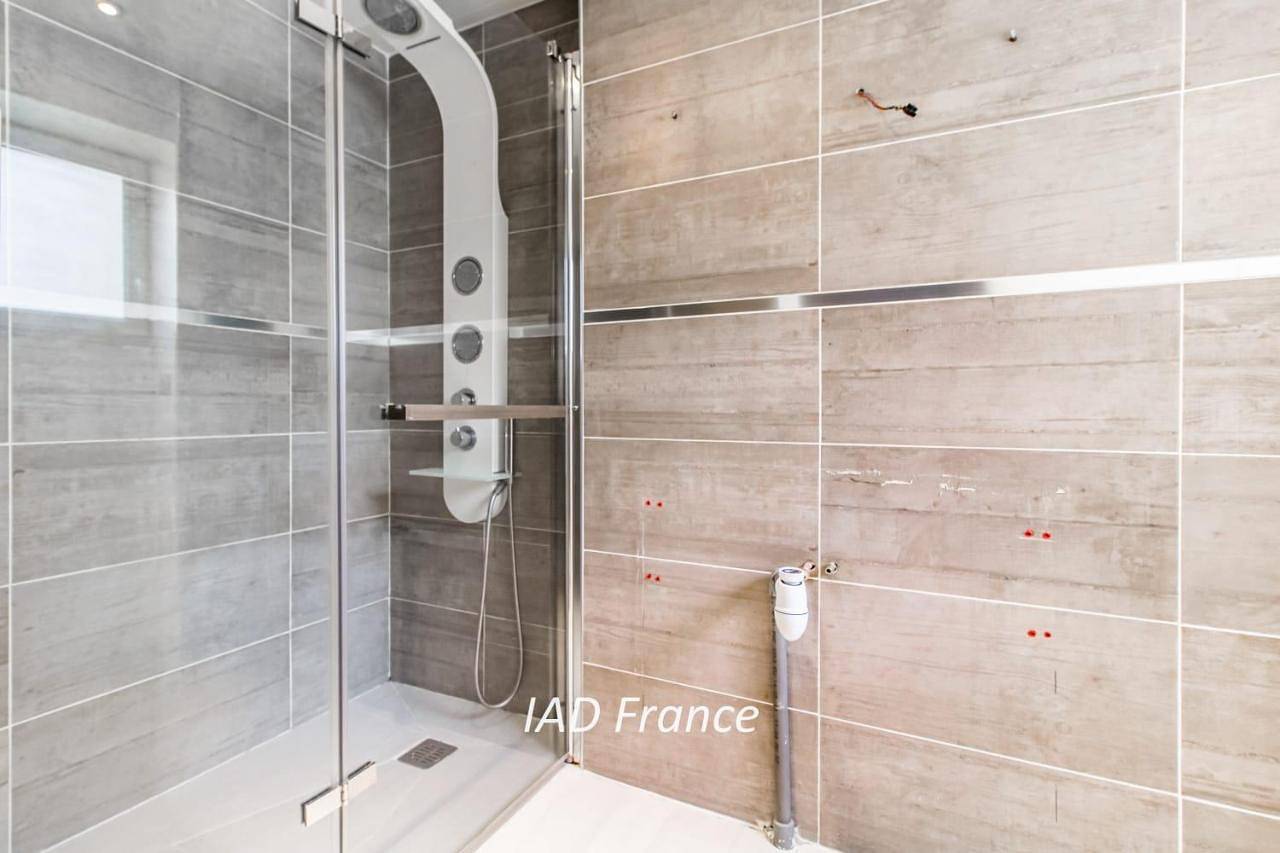 Seven-Bedroom House in Chambourcy, Yvelines