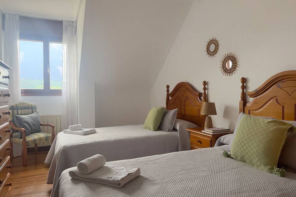 Casona de la Loma in Meruelo, Costa de Cantabria