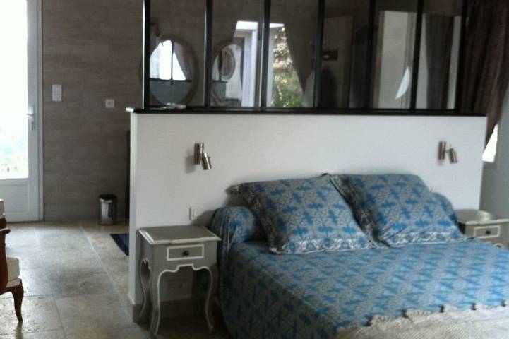Location de vacances pour 2 personnes, avec Terrasse et Jardin dans Gallician
