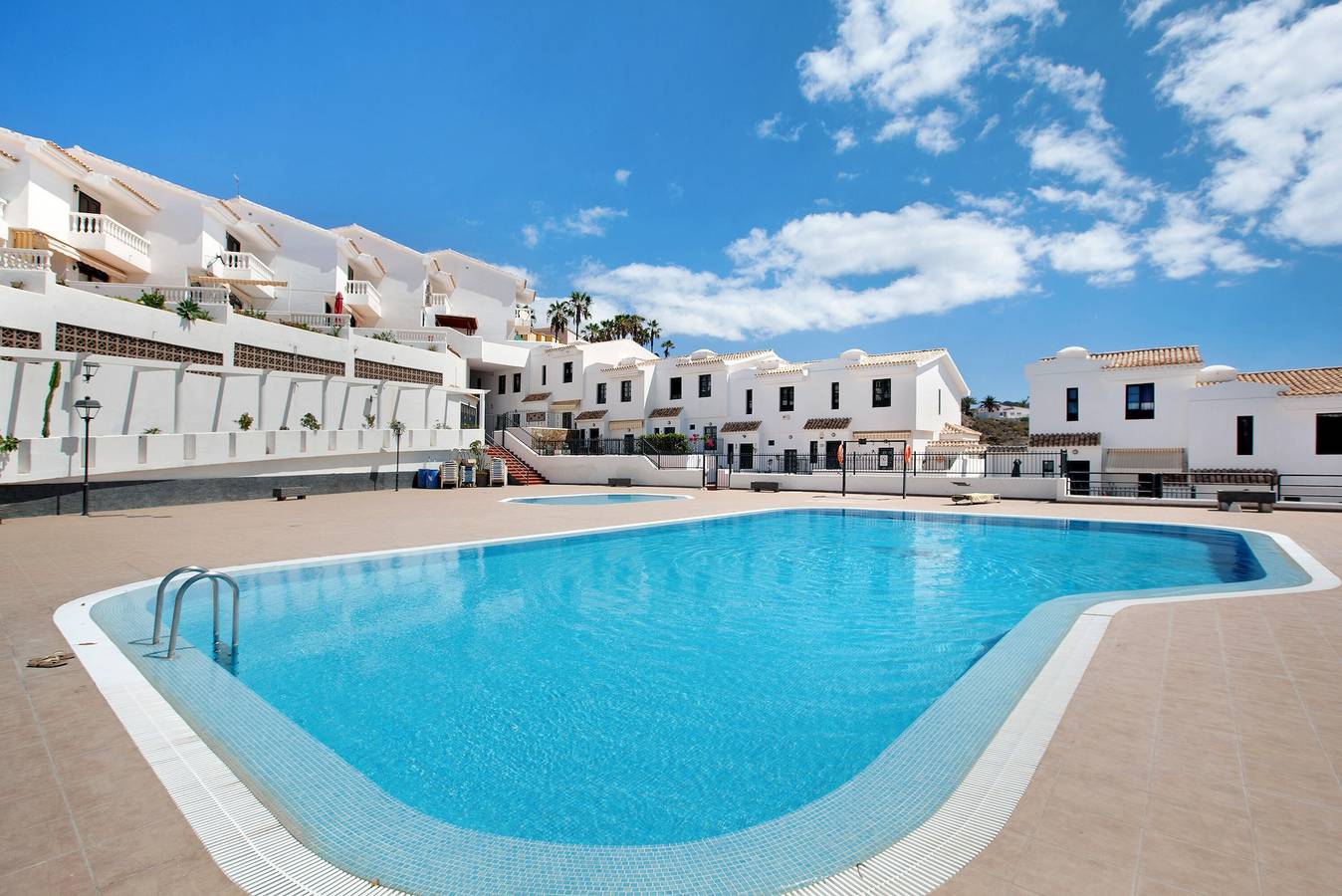Casa Dos Ángeles mit Bergblick, Pool, Klimaanlage, Wlan, Garten und Terrasse in Chayofa, Arona