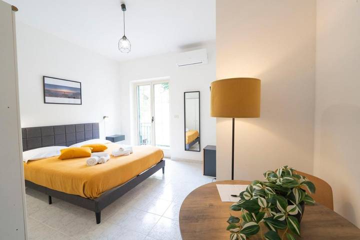 Appartamento, con Balcone e Terrazza nonché Giardino e Panorama a Laino Borgo