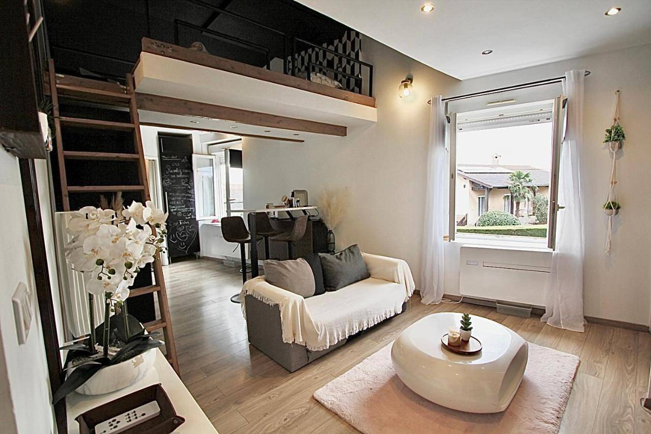 Appartement entier, Pied à terre - Mezzanine studio - Private parking in Irigny, Lyon et ses environs