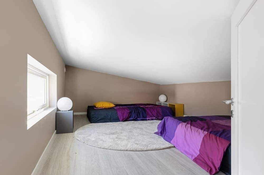Cabin - Sleeps 14 with Sea View in Frogn