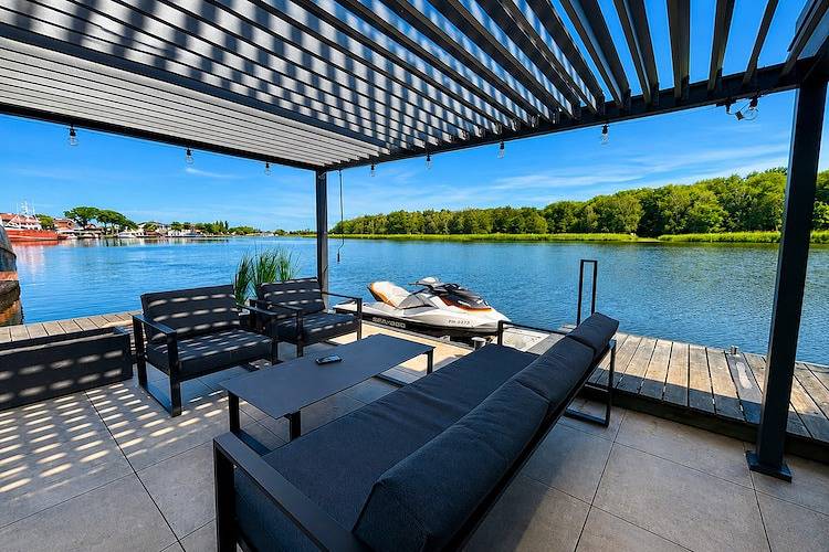 Komfortables Haus am Wasser mit Whirlpool in Dziwnów, Baltic Sea Pomerania