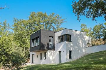 Location de vacances pour 10 personnes, avec piscine ainsi que jardin et vue, animaux acceptés à Cazoulès