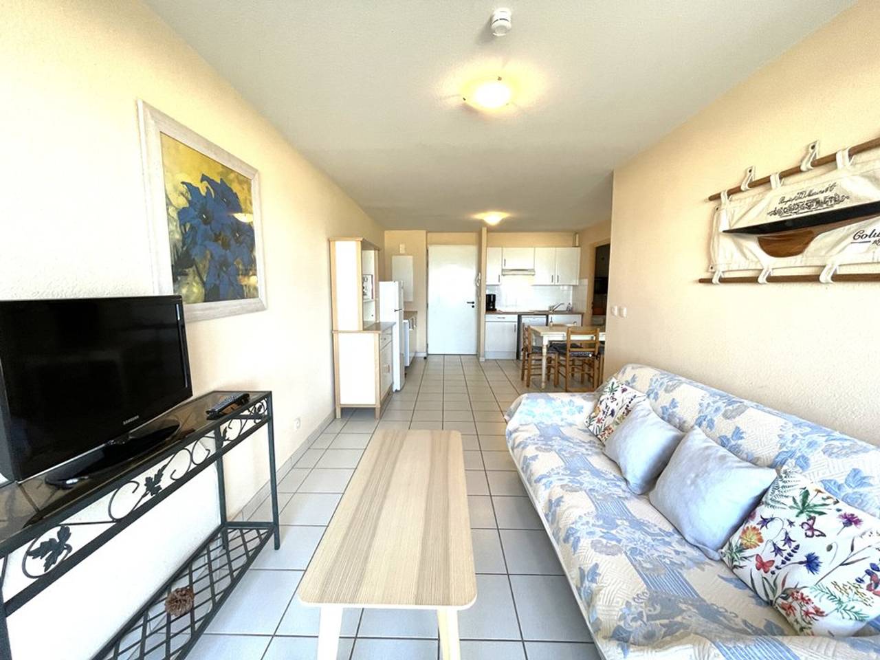Entire apartment, 2-room apartment in Vieux-Boucau, terrace, pet-friendly, private parking in Vieux-Boucau-les-Bains, Côte d’Argent