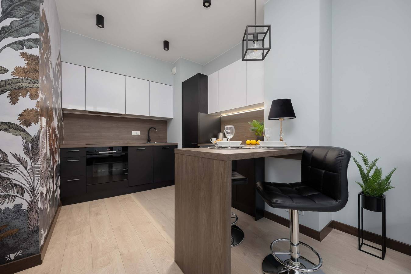 Ganze Wohnung, Elegant Apartment | Parking, Balcony, Air Conditioning in Warschau, Masowien